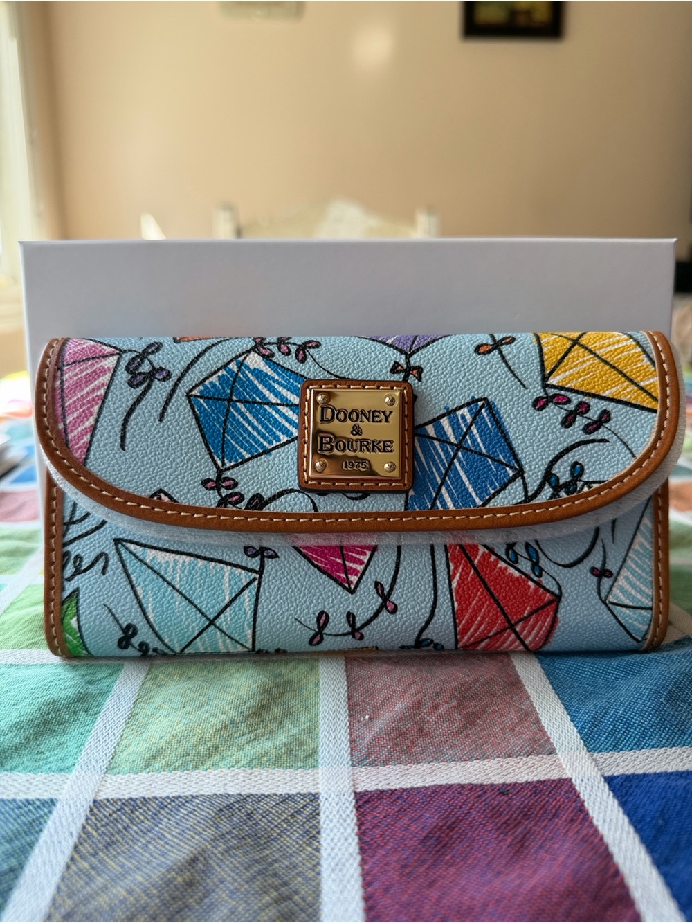 🪁 DOONEY AND BURKE KITE CONTINENTAL CLUTCH🪁 NWT 🪁 - Picture 15 of 16